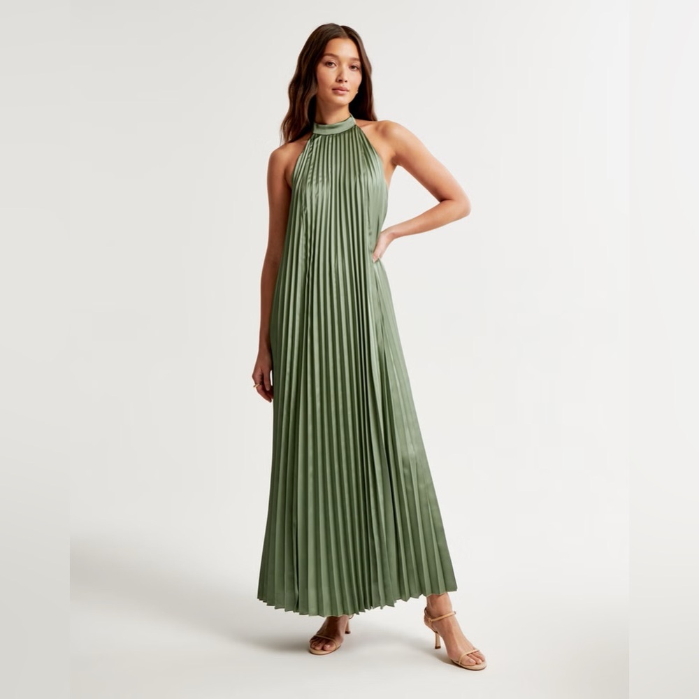 The A&F Giselle Pleated Trapeze Maxi Dress